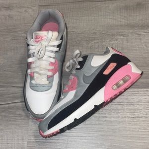 Nike Air Max 90 Sneakers